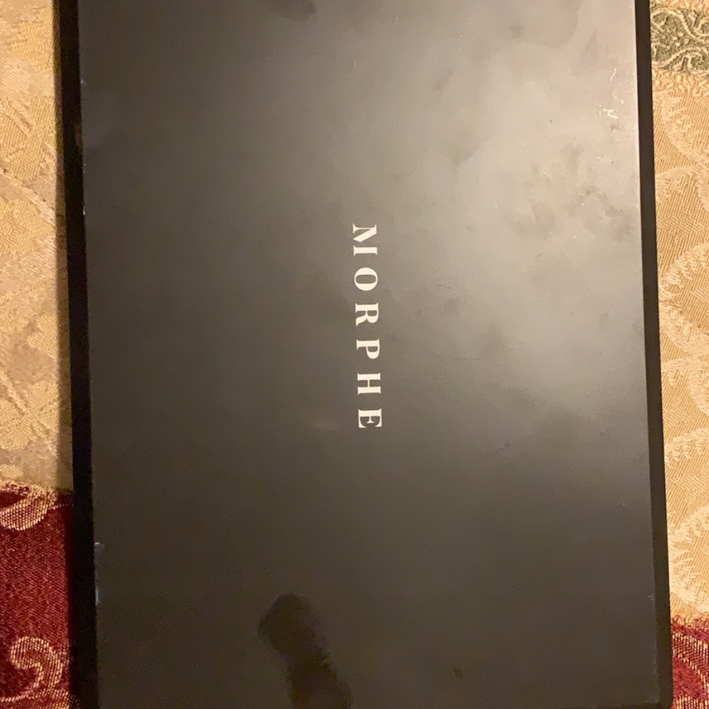 Morphe eyeshadow palette